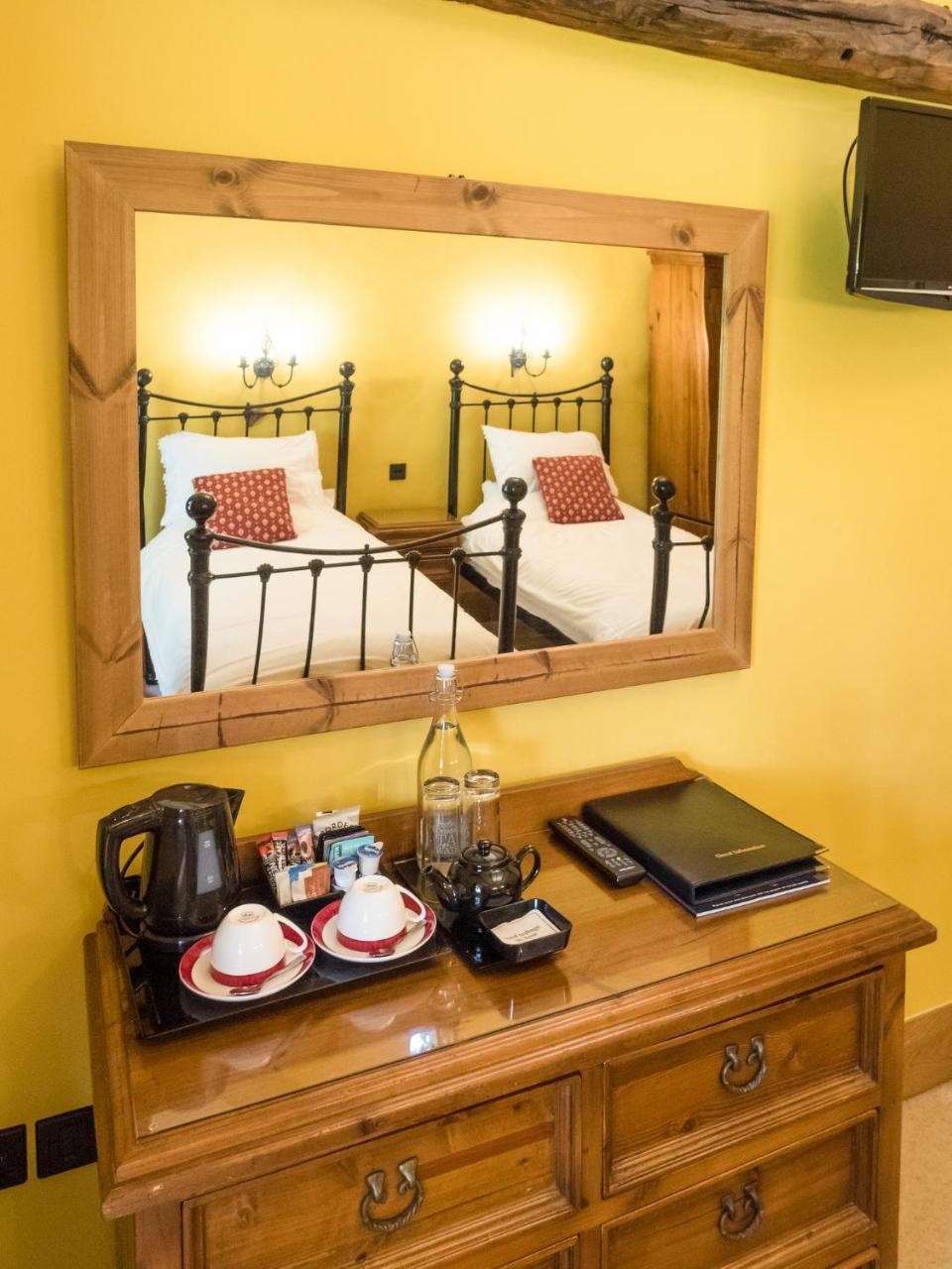 Hotel The Wayside And Whisky Barn Whitbeck Habitación foto